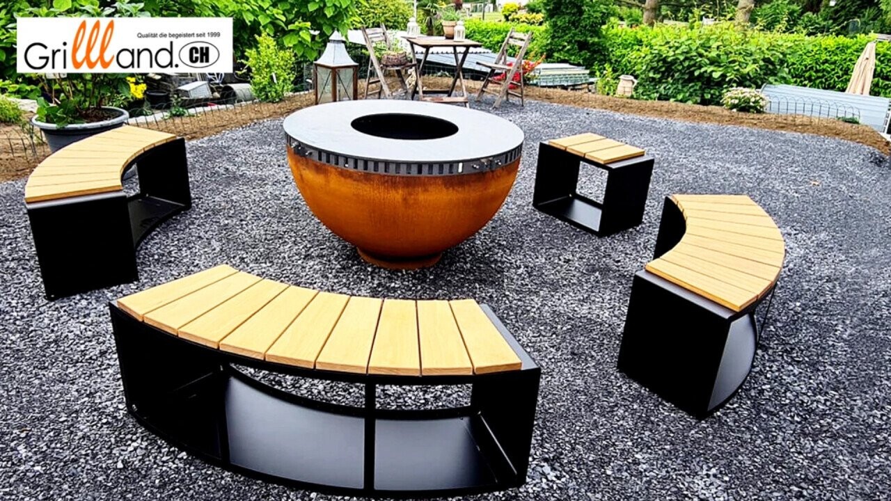 Fireball Steel Rust Look with Black Benches with Accoya Wood Upholstery