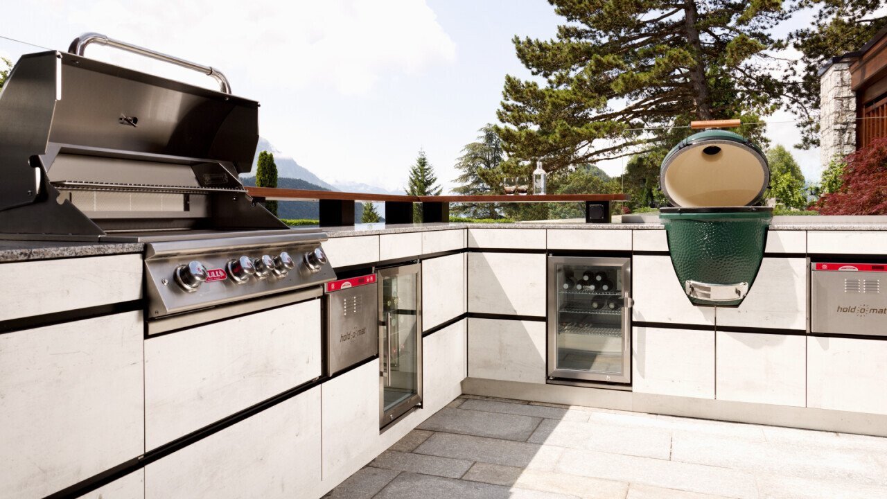 The new Stilgrill outdoor kitchen in the Oak Grill & Pool Patio Restaurant