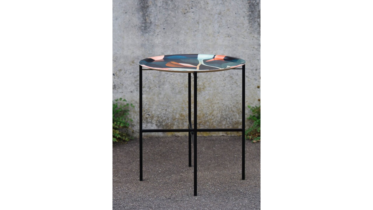 Table avec plateau interchangeable