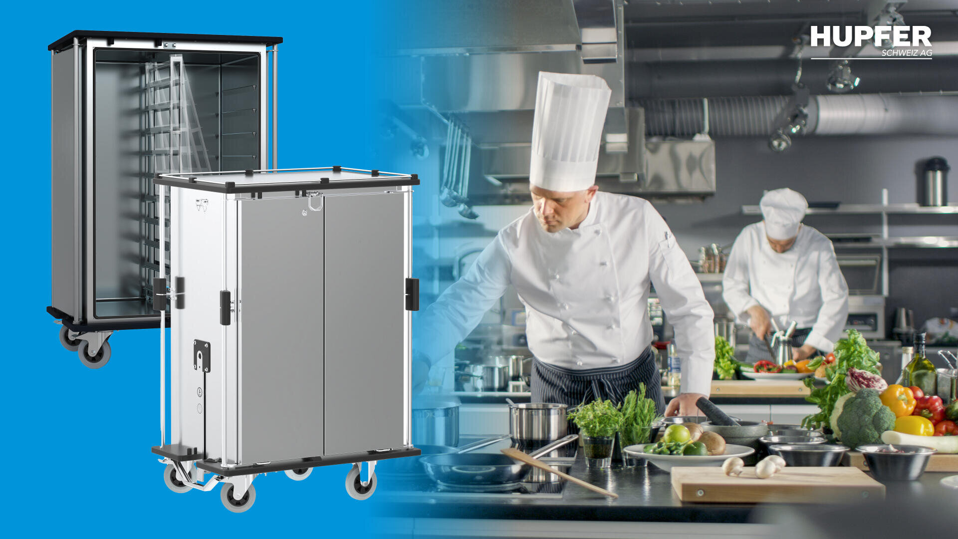 Zwei Köche arbeiten in einer professionellen Küche mit frischen Zutaten, während im Vordergrund zwei Lebensmitteltransportwagen aus Edelstahl zu sehen sind. Das HUPFER-Logo erscheint in der oberen rechten Ecke.