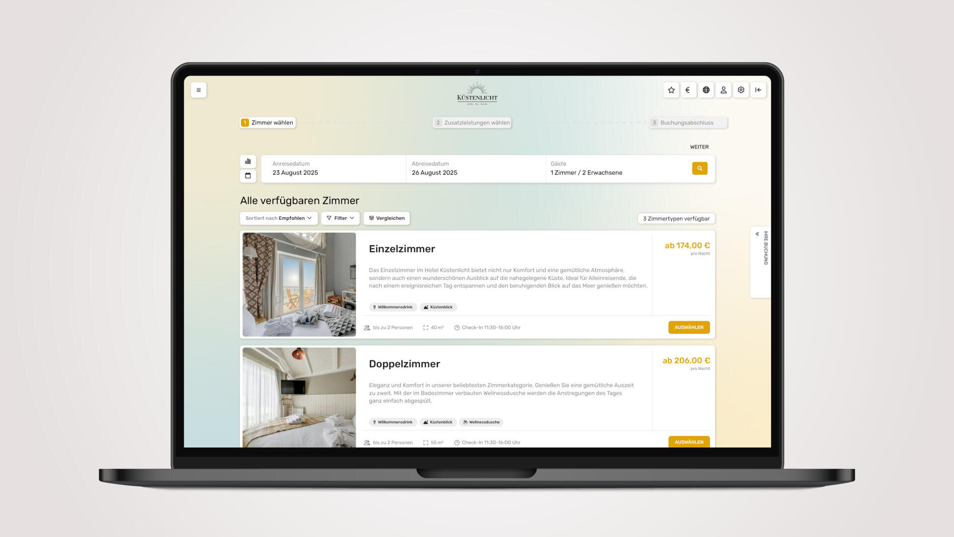 L'écran d'un ordinateur portable affiche un site web de réservation d'hôtel en allemand, qui contient des chambres disponibles avec des photos, des descriptions, des prix et des boutons de réservation pour une chambre simple et une chambre double.