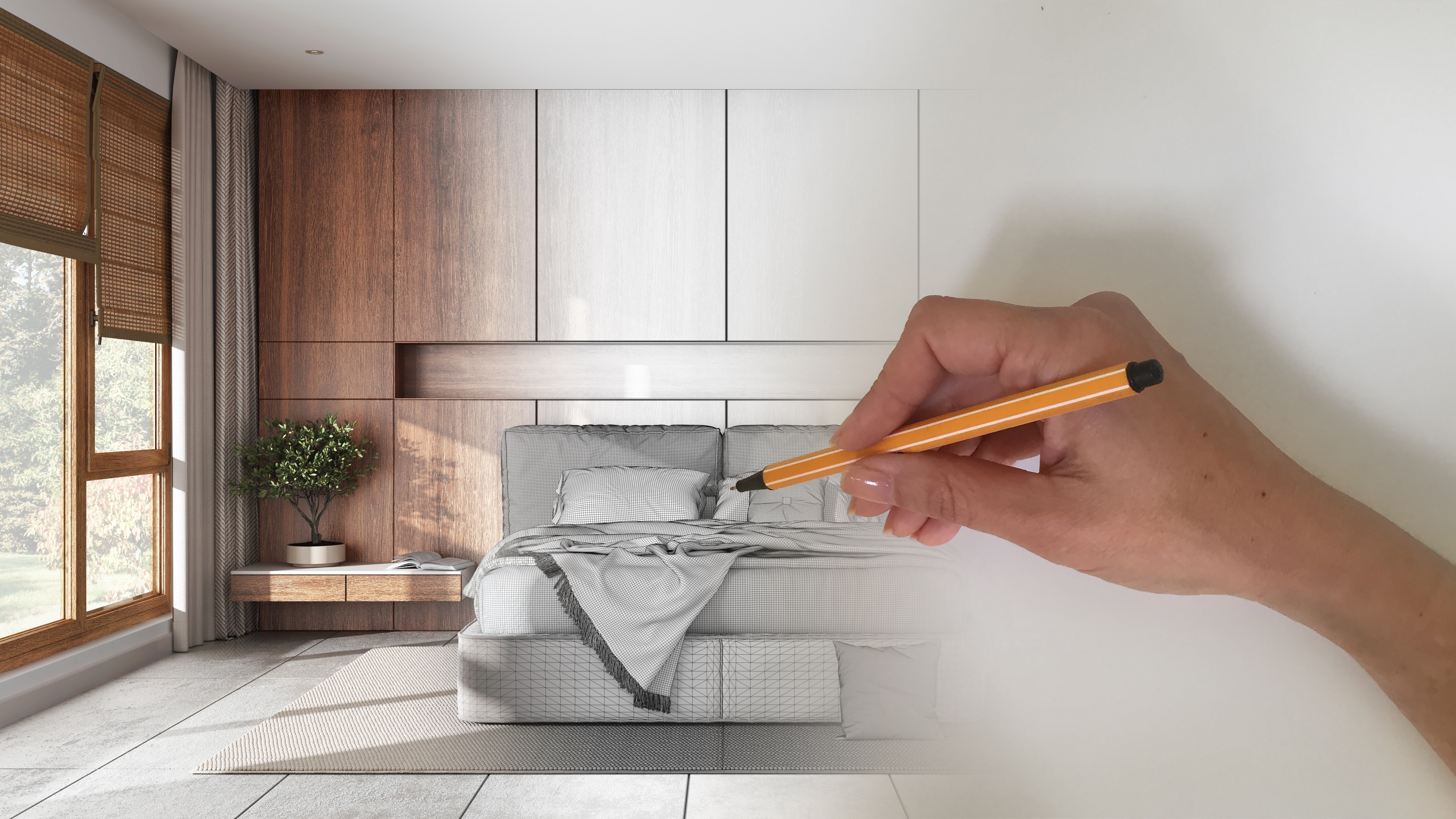 Eine Hand, die einen Bleistift hält, skizziert ein modernes Schlafzimmer, das nahtlos in ein fertiges Foto desselben Raums mit einem großen Bett, hölzernen Akzenten und Sonnenlicht, das durch ein Fenster fällt, übergeht.