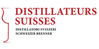 Logo des Distillateurs Suisses avec un texte rouge sur fond blanc, comprenant le nom en français et un texte plus petit en italien et en allemand : Distillatori Svizzeri, Schweizer Brenner.