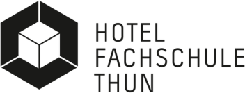 Logo der Hotel Fachschule Thun, bestehend aus einem schwarzen geometrischen Sechseck mit einem weissen Würfel in der Mitte und dem Namen HOTEL FACHSCHULE THUN in Grossbuchstaben rechts daneben.